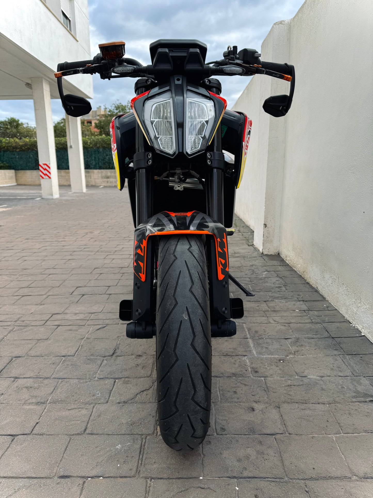 Brake Cooler - KTM Super Duke/Duke, Husqvarna Svartpilen/Vitpilen