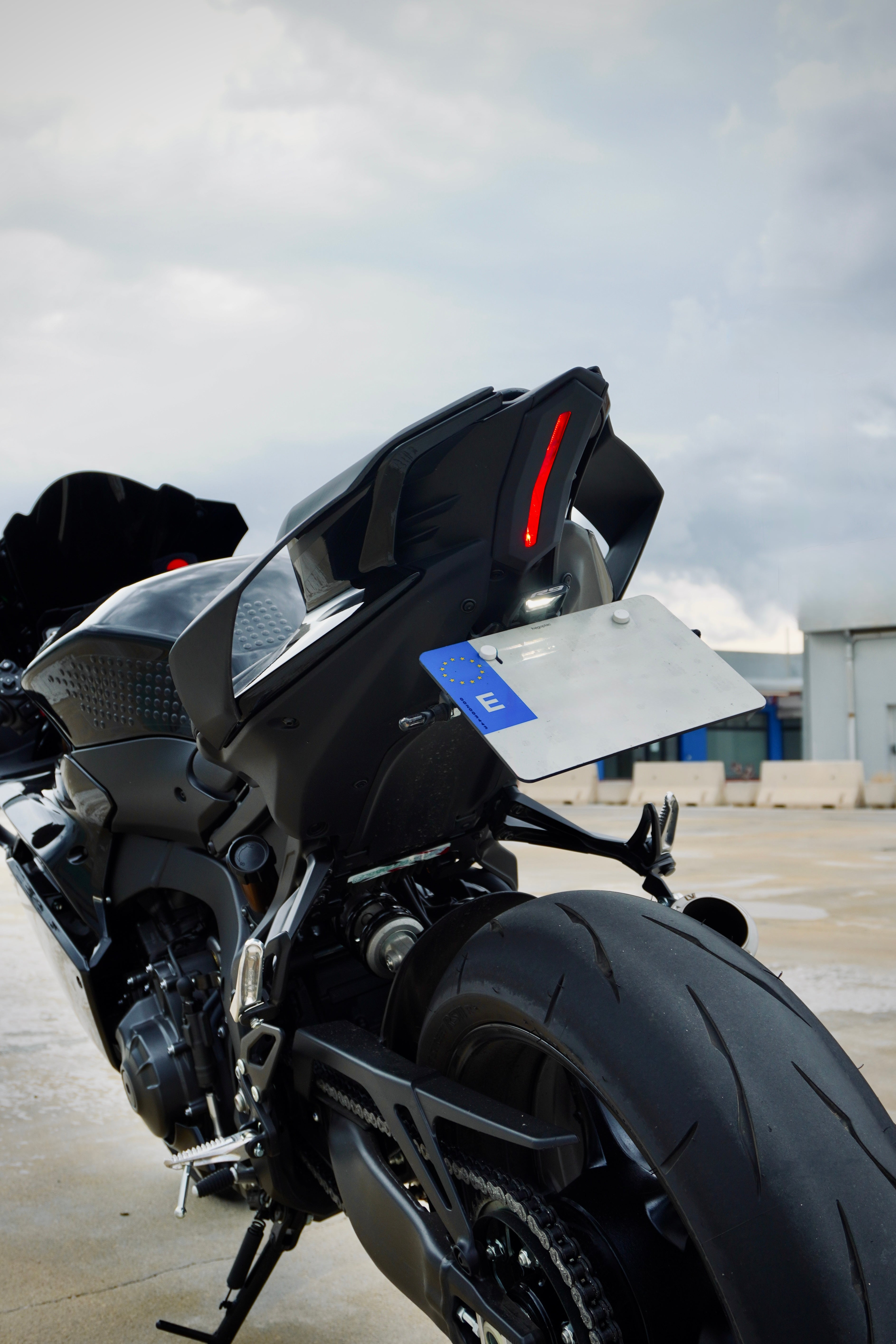 Seat Side Cover - Yamaha R9