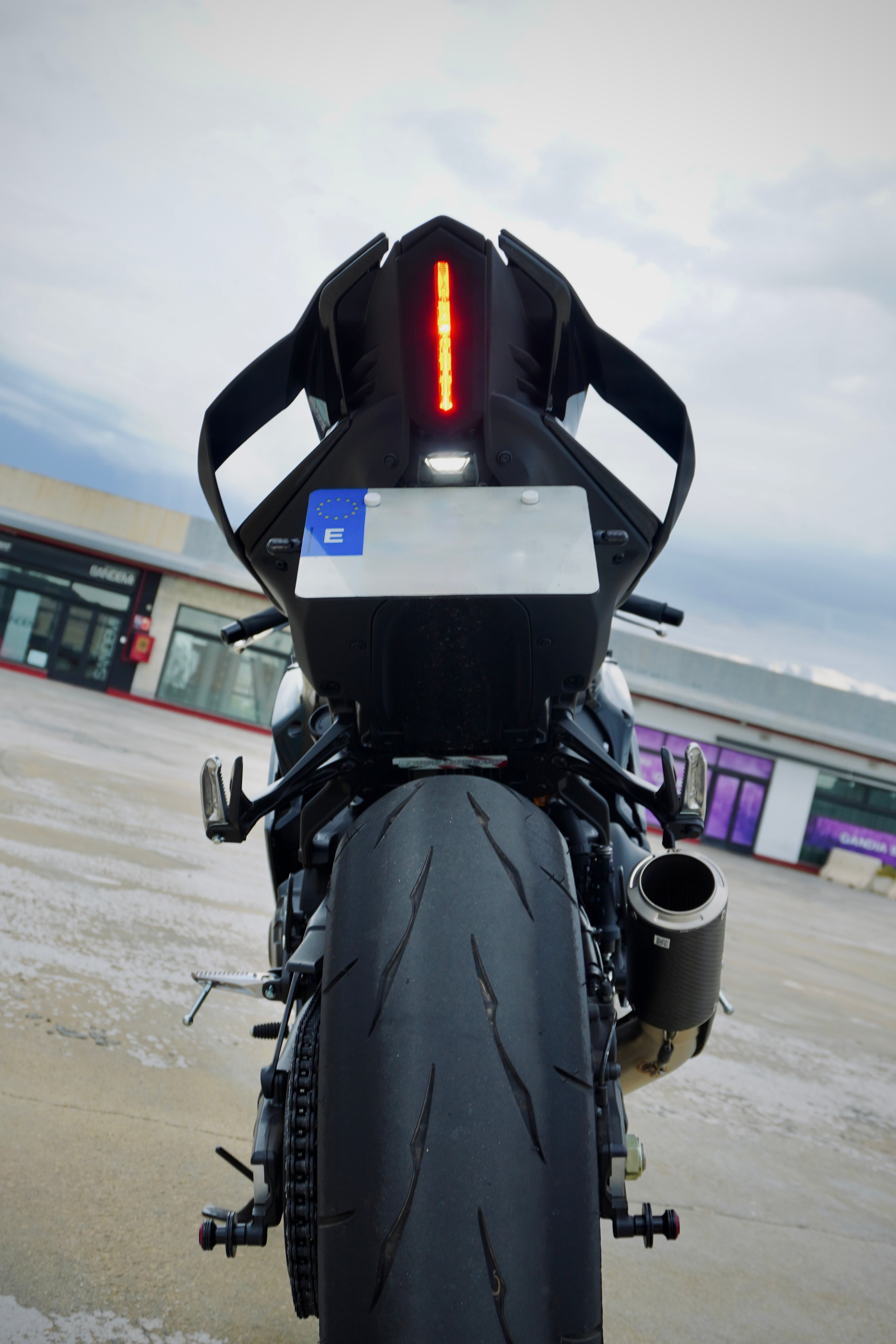 Seat Side Cover - Yamaha R9