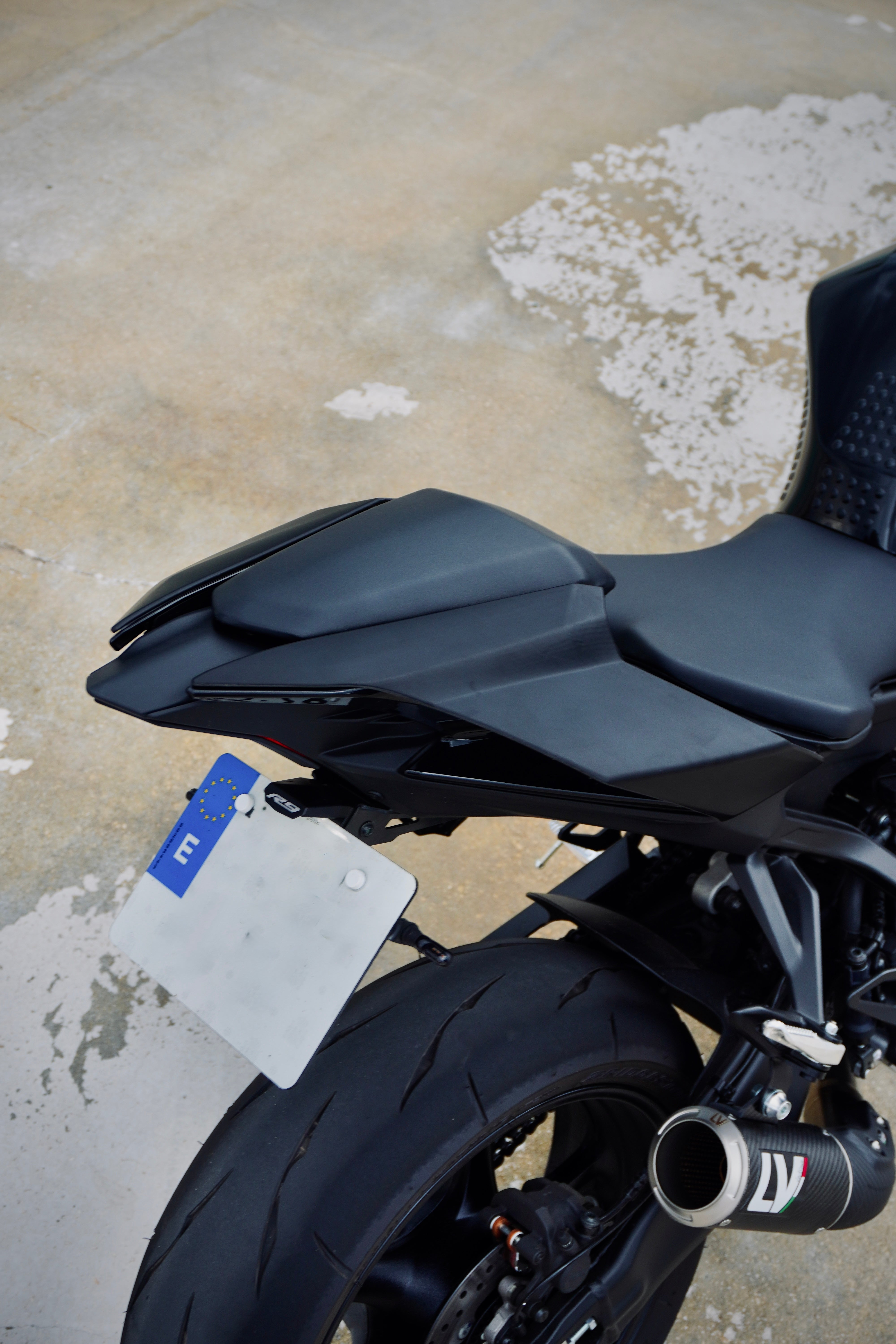 Seat Side Cover - Yamaha R9
