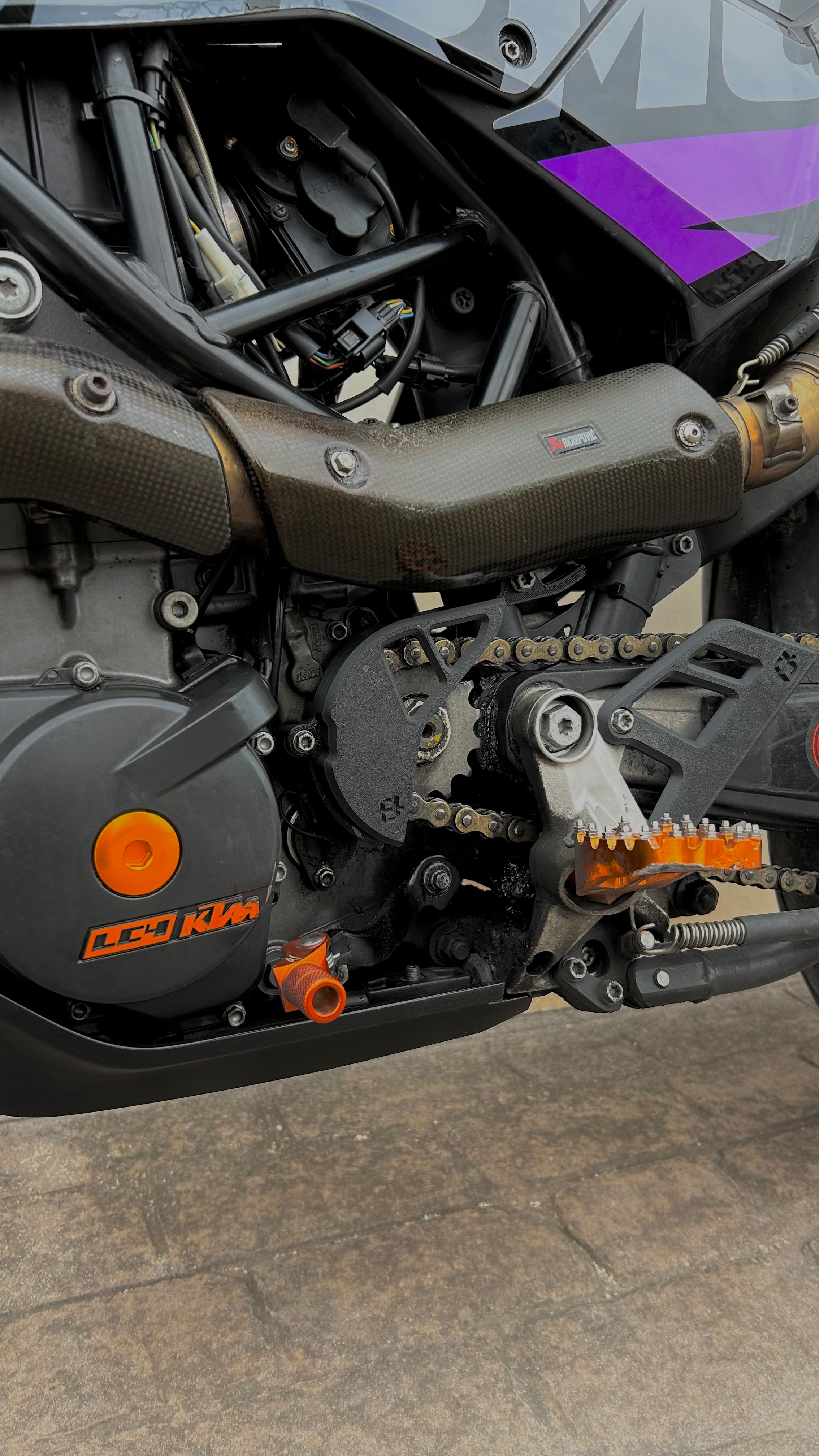 Sproket Guard - KTM 690/Husqvarna 701 /Gasgas 700