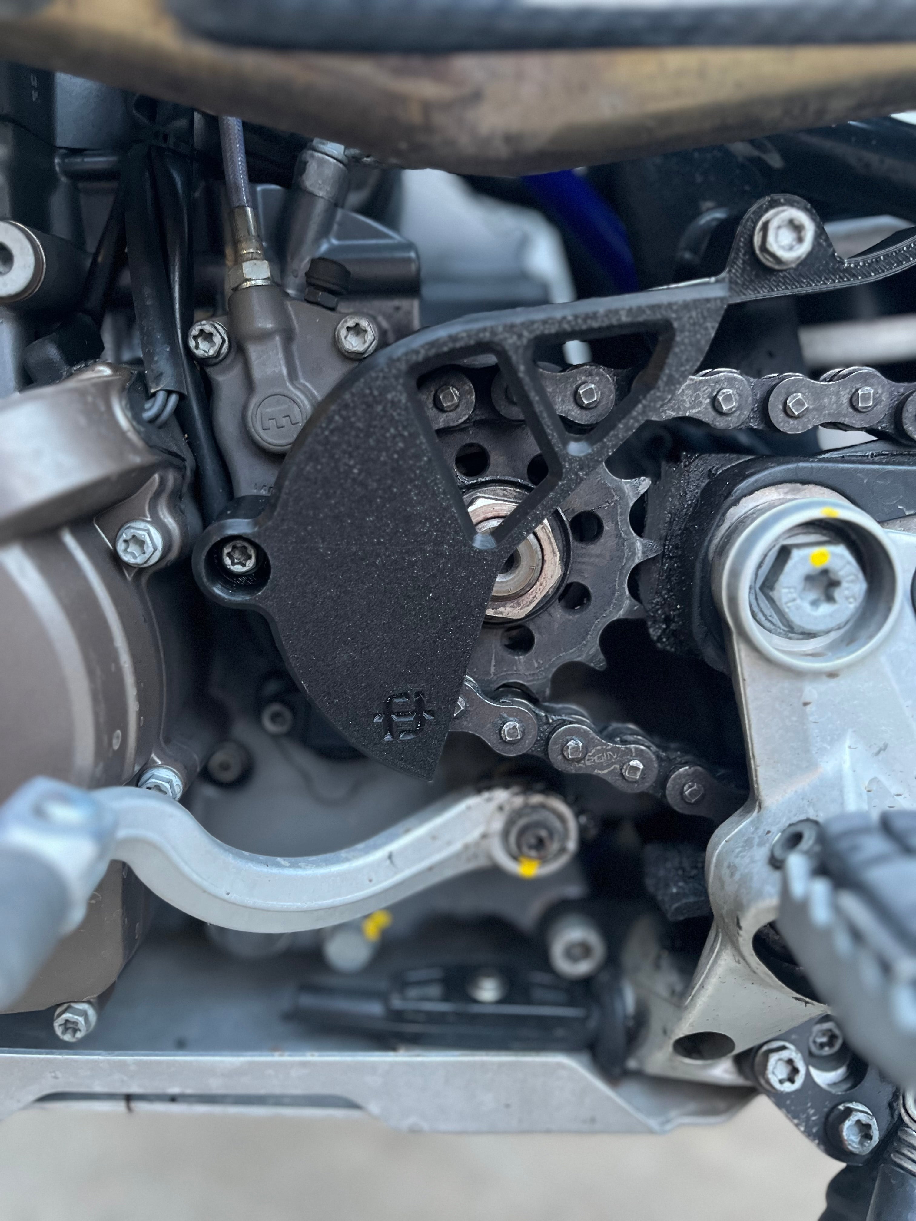 Sproket Guard - KTM 690/Husqvarna 701 /Gasgas 700