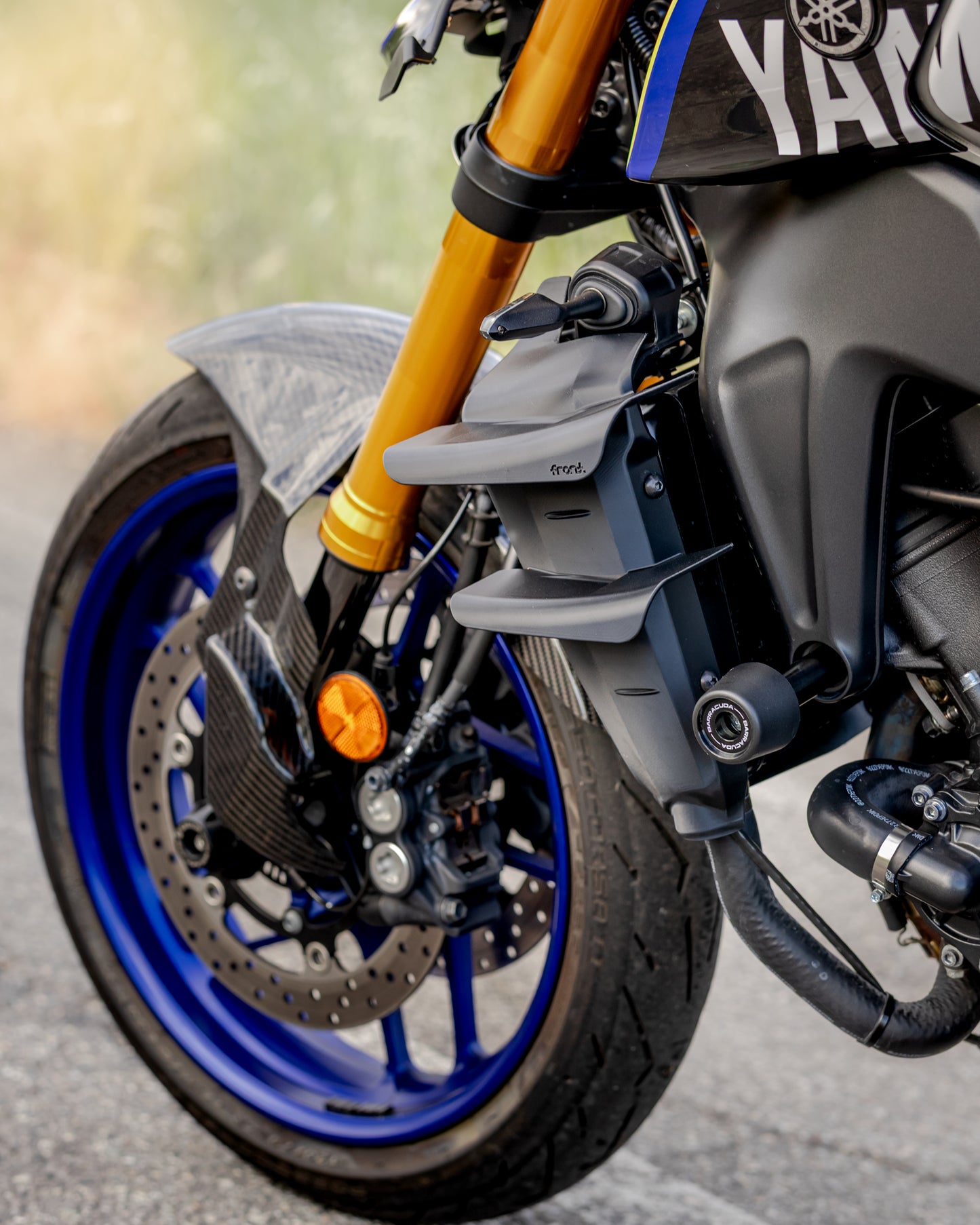 Alerones laterales dobles - Yamaha MT09 V3